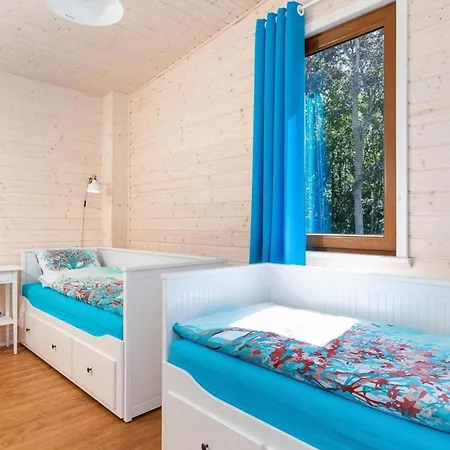 Comfortable No 5 , Summer Pool